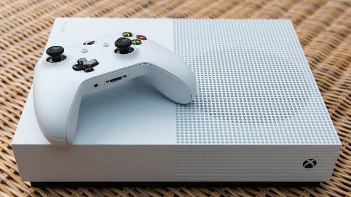 Microsoft confirma fim da produção do Xbox One